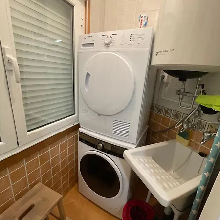 Cerca Del Centro, Y La Playa *